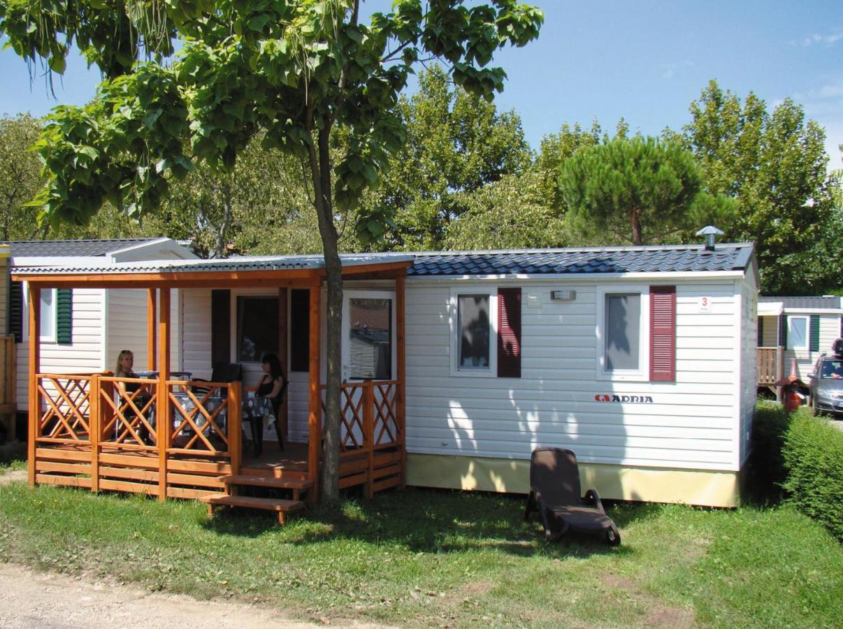 Victoria Mobilehome By Ville Degli Ulivi มารินา ดิ กัมโป ภายนอก รูปภาพ